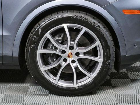 New 2026 Porsche Cayenne Coupe AWD/4WD image 40