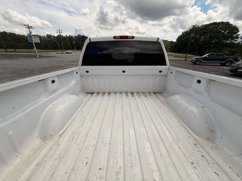 Used 2009 GMC Sierra 1500 SLE w/ Power Pack Plus RWD image 4
