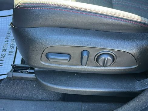 Used 2022 Chevrolet Equinox RS image 11