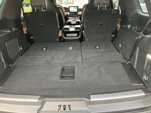 Used 2020 Lincoln Navigator Reserve w/ Equipment Group 208A Reserve AWD/4WD image 21