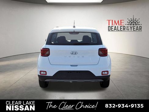 Used 2026 Hyundai Venue SE FWD image 6