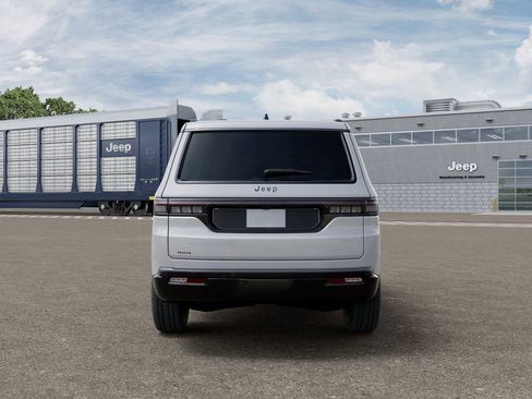 New 2026 Jeep Grand Wagoneer Limited AWD/4WD image 7