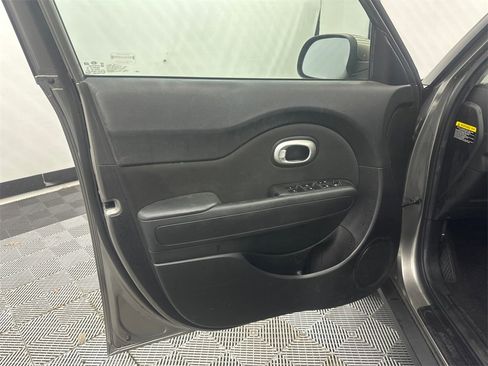 Used 2014 Kia Soul Base image 11