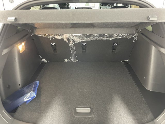 Used 2024 Chevrolet Trax RS w/ Sunroof Package FWD image 23