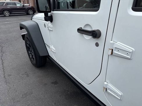 Used 2015 Jeep Wrangler Unlimited Sport image 26