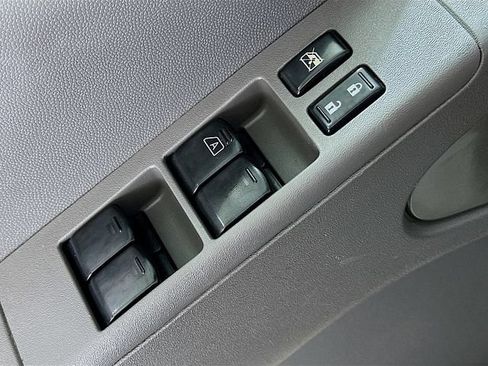 Used 2019 Nissan Frontier SV AWD/4WD image 18