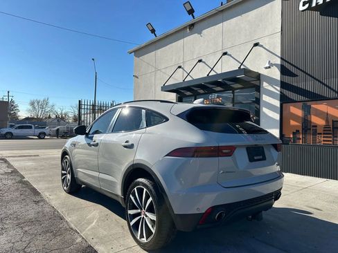 Used 2018 Jaguar E-PACE SE image 5