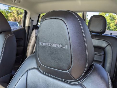 Used 2018 GMC Canyon Denali image 23