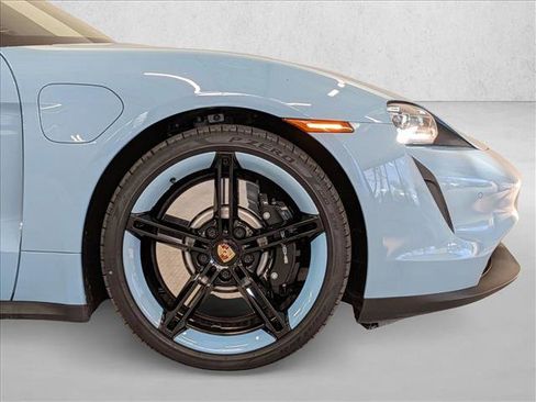 Used 2023 Porsche Taycan 4S image 11