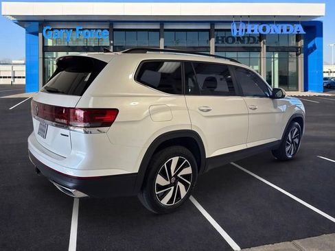 Used 2026 Volkswagen Atlas SE AWD/4WD image 2