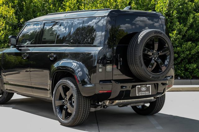 New 2026 Land Rover Defender 110 X-Dynamic SE AWD/4WD image 15