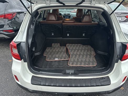 Used 2017 Subaru Outback 2.5i Touring w/ Popular Package #5A image 11