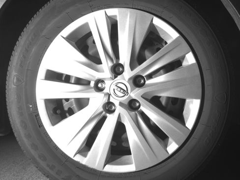 Used 2025 Nissan Sentra S image 13