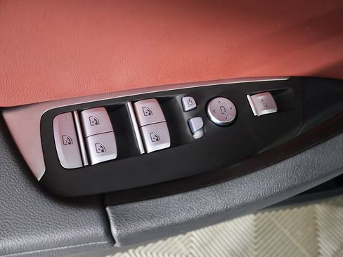 Used 2024 BMW X3 M40i w/ Premium Package image 39