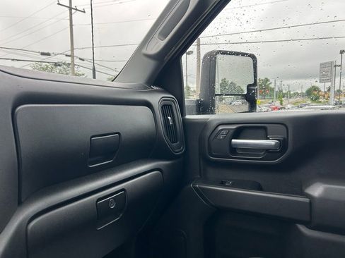 Used 2022 Chevrolet Silverado 2500 Custom w/ Custom Value Package AWD/4WD image 22
