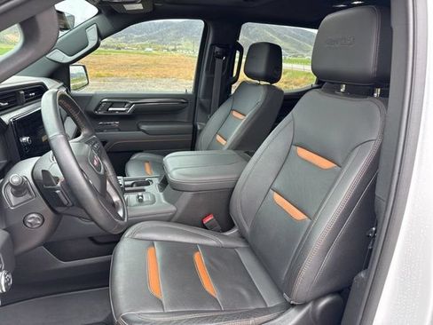 Used 2023 GMC Sierra 1500 AT4 w/ Technology Package AWD/4WD image 17