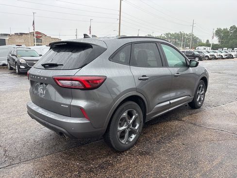 Used 2023 Ford Escape ST-Line w/ Tech Pack #1 AWD/4WD image 7