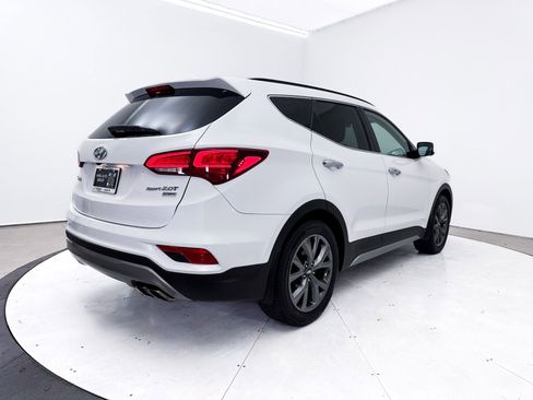 Used 2018 Hyundai Santa Fe Sport image 19