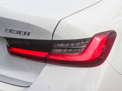 Certified 2025 BMW 330i Sedan image 7