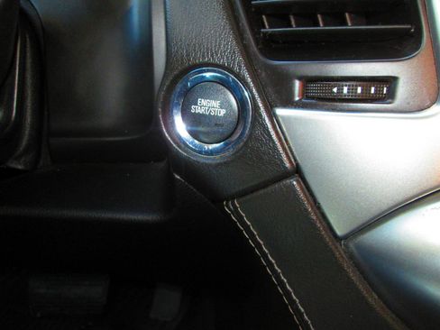 Used 2019 Chevrolet Suburban LT w/ Luxury Package image 25