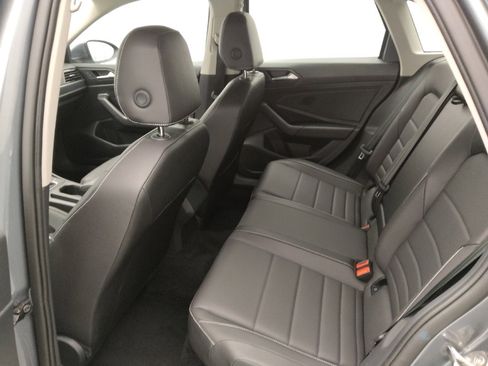 Used 2024 Volkswagen Jetta SE image 18