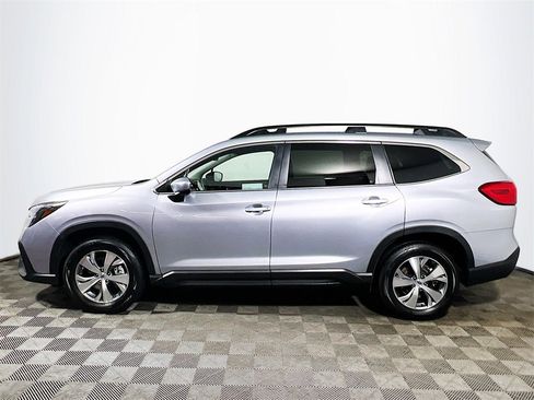 Used 2024 Subaru Ascent Premium w/ Convenience Package image 5