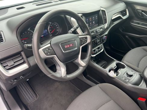 Used 2023 GMC Terrain SLE w/ Driver Convenience Package image 3