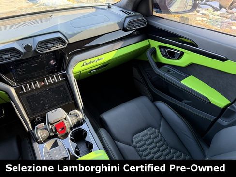 Used 2021 Lamborghini Urus image 18