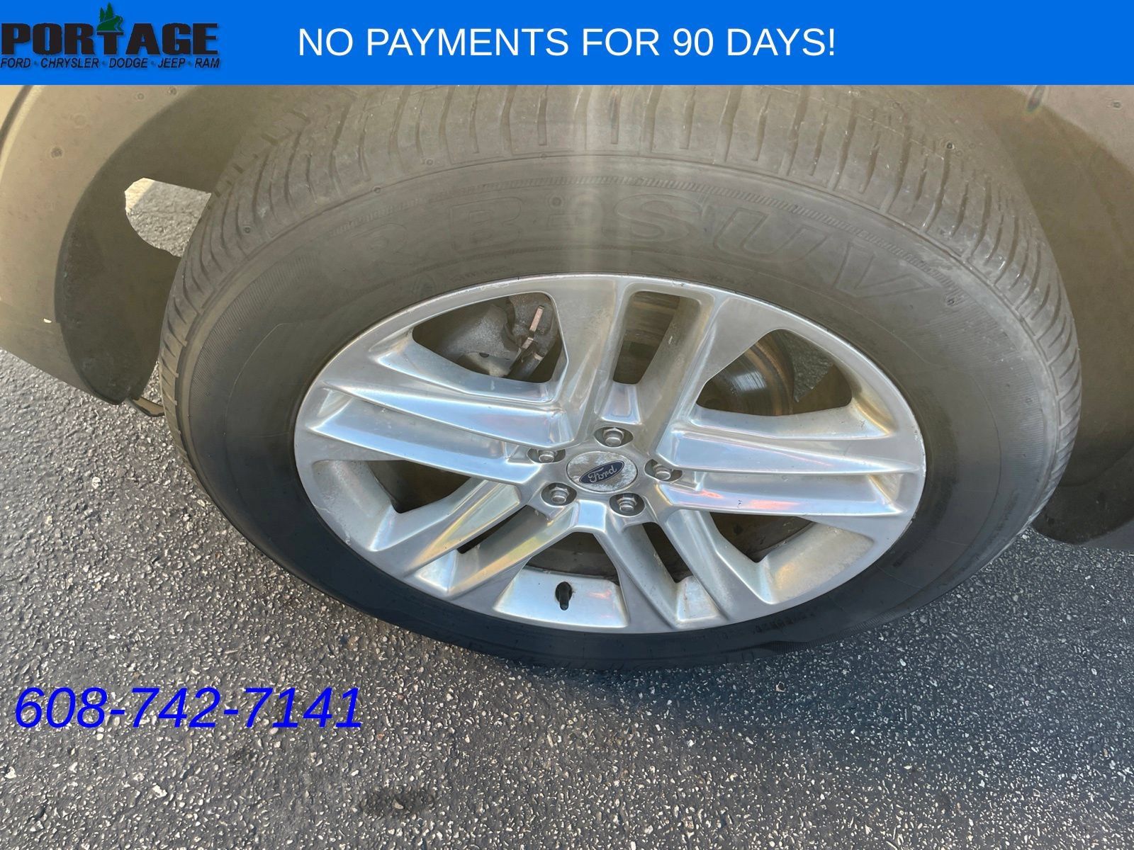 Used 2017 Ford Explorer XLT w/ Equipment Group 202A AWD/4WD image 12