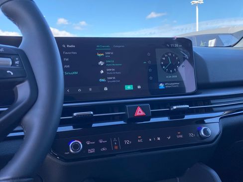 New 2026 Kia Sportage EX FWD image 22