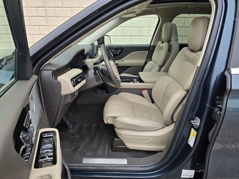 Used 2023 Lincoln Aviator Reserve w/ Equipment Group 201A image 18