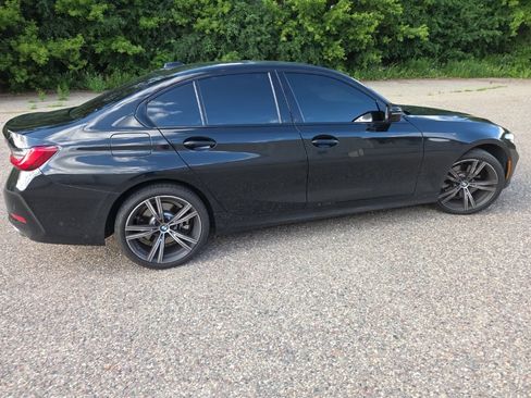 Used 2023 BMW 330i xDrive Sedan w/ Premium Package AWD/4WD image 17