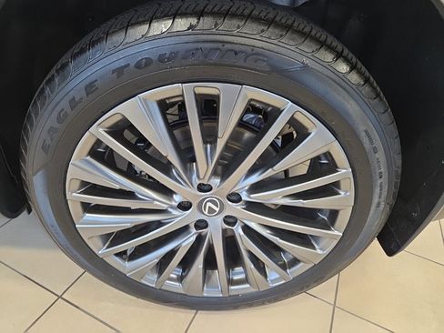 Used 2024 Lexus RX 350h image 10