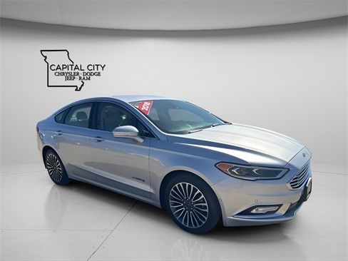 Used 2018 Ford Fusion Titanium image 5
