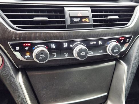 Used 2021 Honda Accord Touring image 17