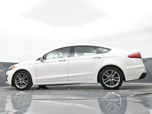 Used 2020 Ford Fusion SEL image 40