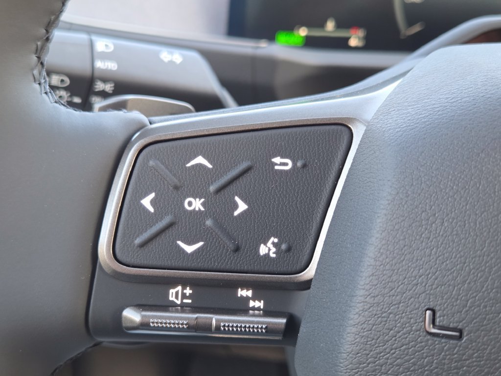 New 2026 Lexus ES 350h w/ Cold Area Package FWD image 22