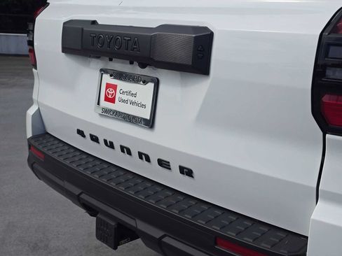 Certified 2025 Toyota 4Runner SR5 AWD/4WD image 13
