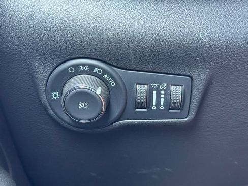 Certified 2025 Jeep Compass Trailhawk w/ Sun & Sound Group AWD/4WD image 23