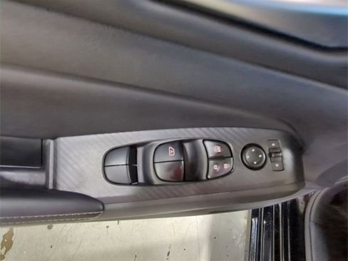 Used 2025 Nissan Altima 2.5 SV image 22