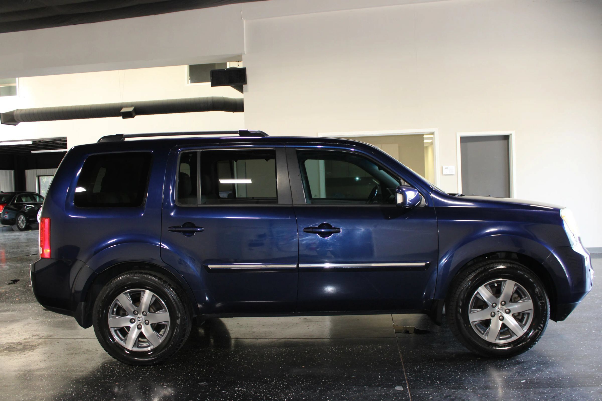 Used 2014 Honda Pilot Touring image 2