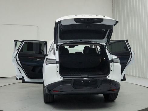 Used 2025 Nissan Murano Platinum w/ Cargo Package AWD/4WD image 14