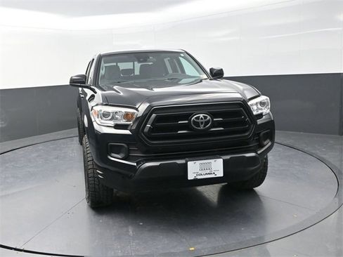 Used 2020 Toyota Tacoma 4x4 Double Cab image 2