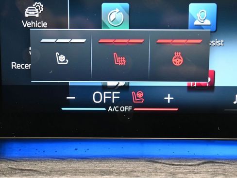 Used 2023 BMW i7 xDrive60 w/ Executive Package 2 image 18