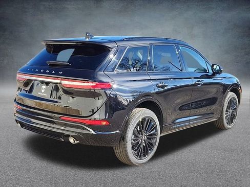 New 2025 Lincoln Corsair Reserve w/ Equipment Group 202A image 3