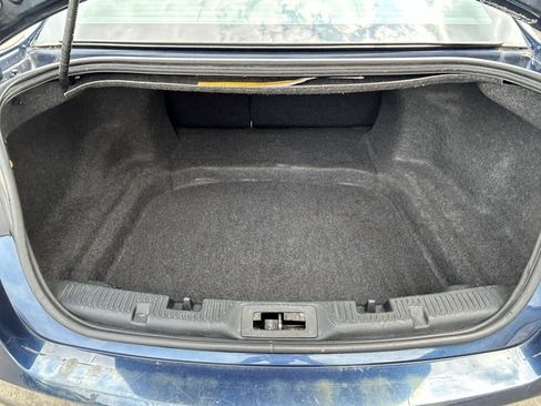 Used 2016 Ford Taurus SEL FWD image 17
