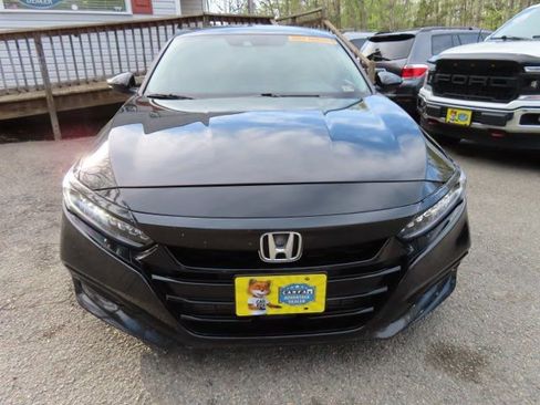 Used 2018 Honda Accord Touring image 3