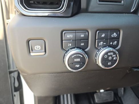 Used 2025 GMC Sierra 1500 AT4 AWD/4WD image 17