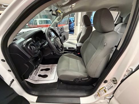 Used 2017 Toyota Tacoma SR w/ Tow Package AWD/4WD image 53