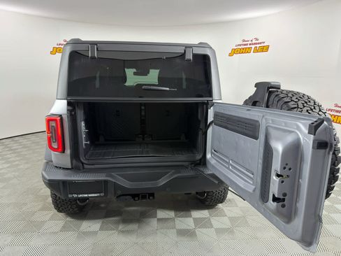 Used 2023 Ford Bronco Badlands AWD/4WD image 5